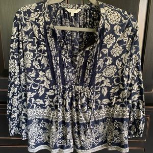 Lucky Brand size S Navy/ Cream in Color